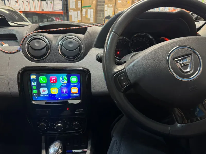 Apple CarPlay & Android Auto — Renault / Dacia Duster — photo 3