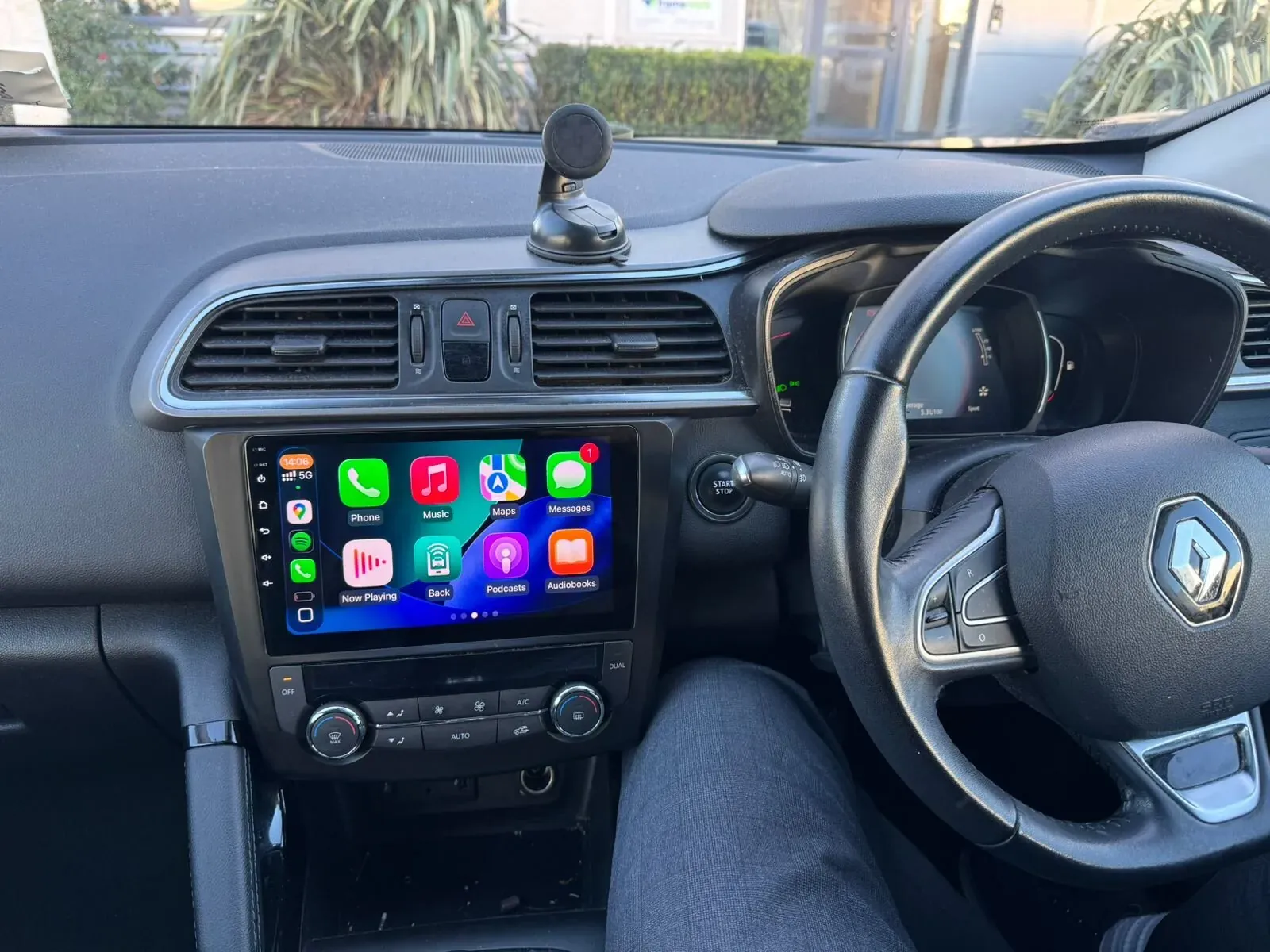 Apple CarPlay & Android Auto — Renault Kadjar