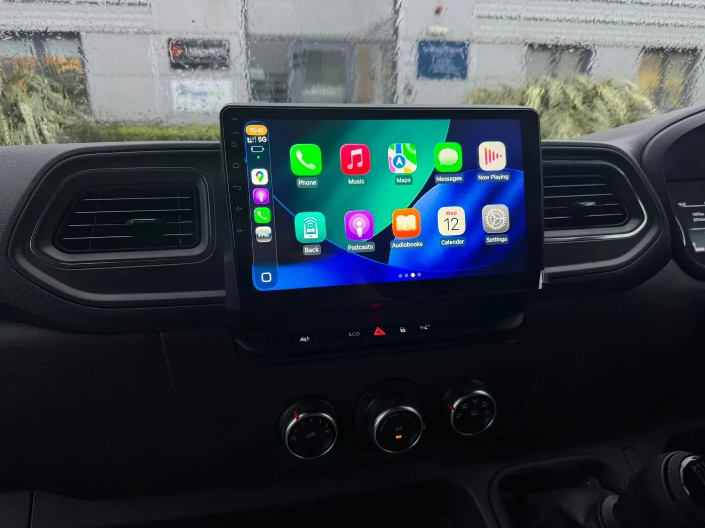 Apple CarPlay & Android Auto — Renault Master — photo 1