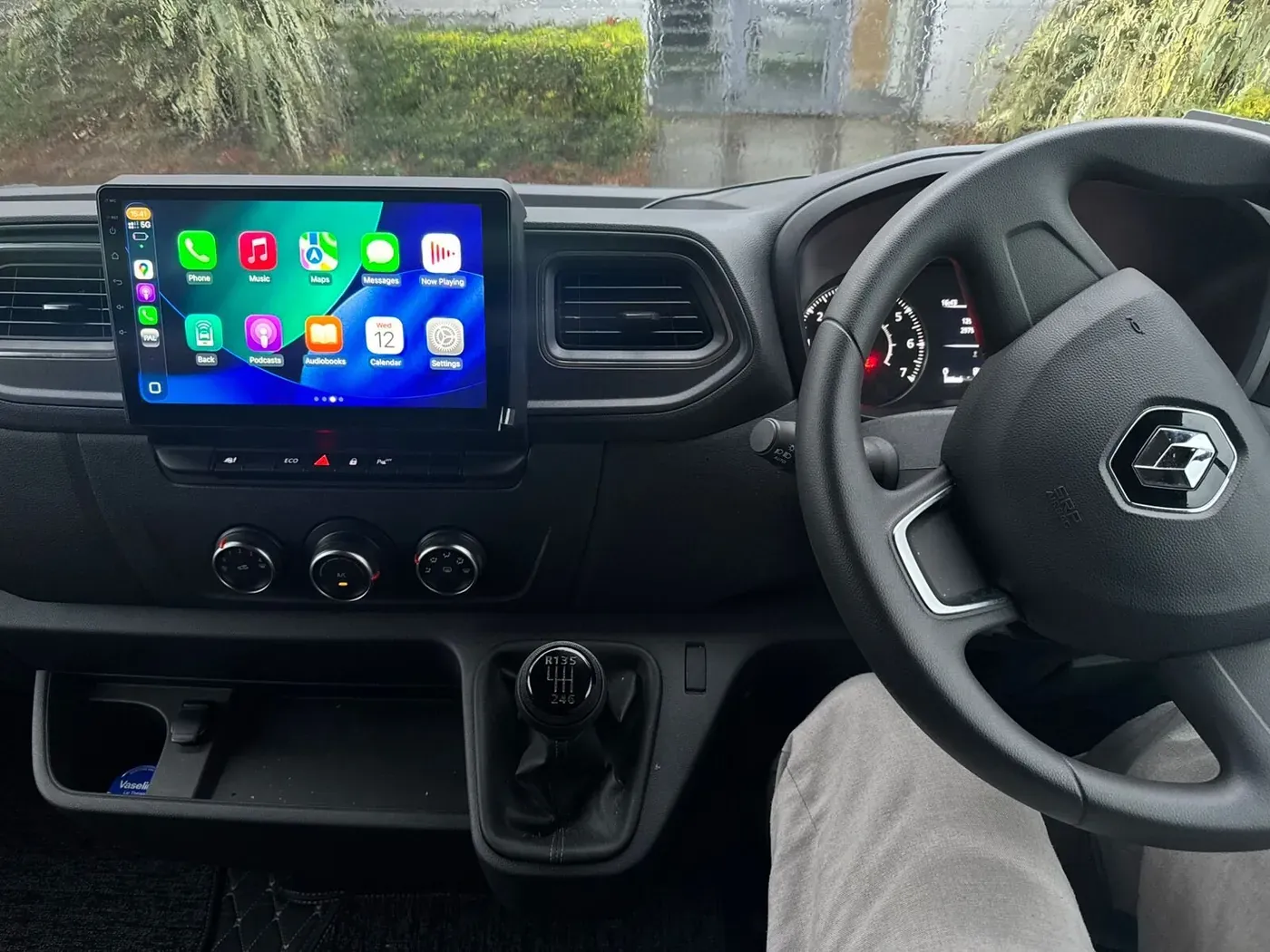 Apple CarPlay & Android Auto — Renault Master — photo 2