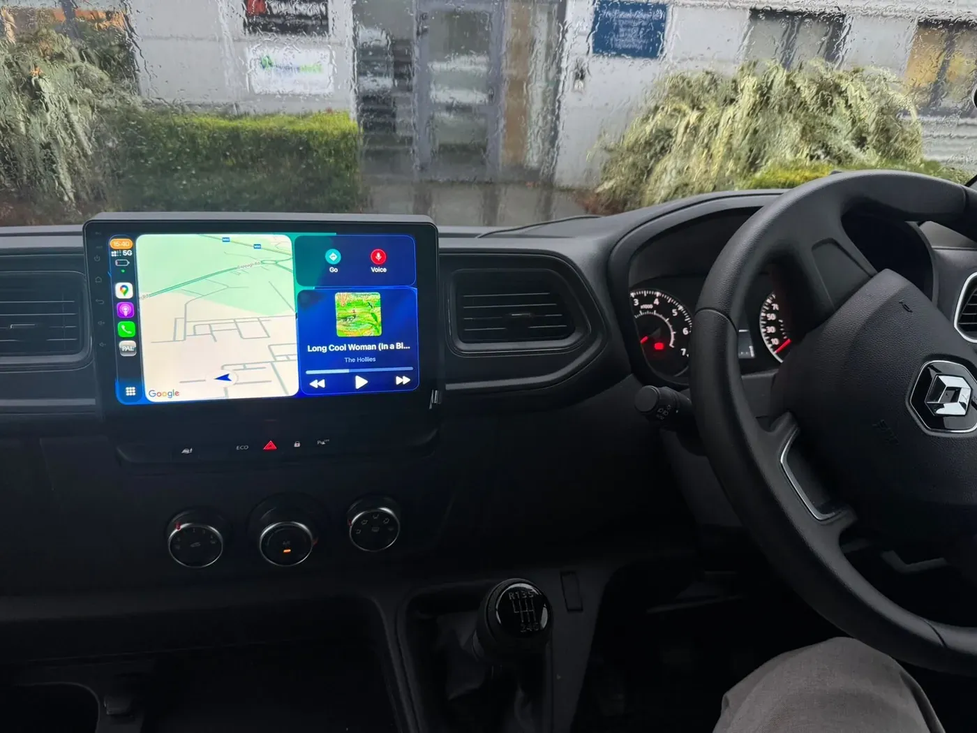 Apple CarPlay & Android Auto — Renault Master — photo 3
