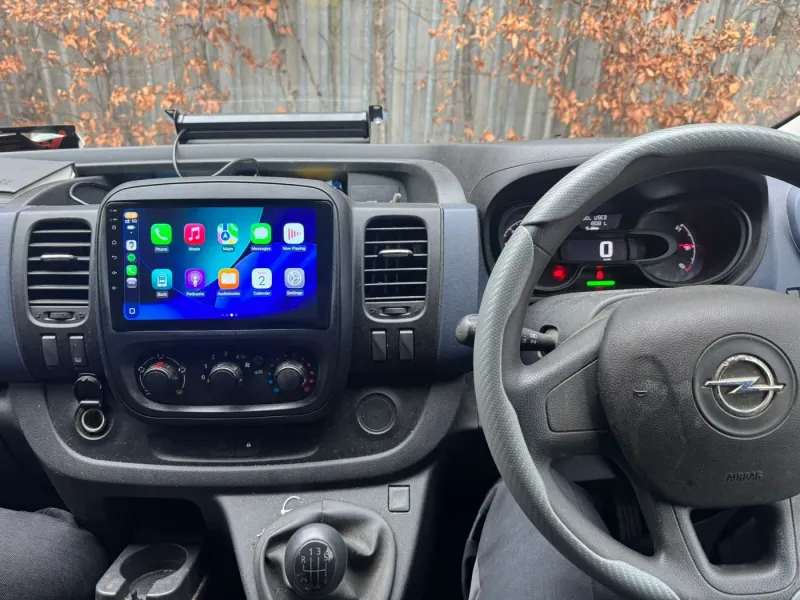 Apple CarPlay & Android Auto — Renault / Opel / Nissan Trafic / Traffic / Vivaro / Primastar — photo 1