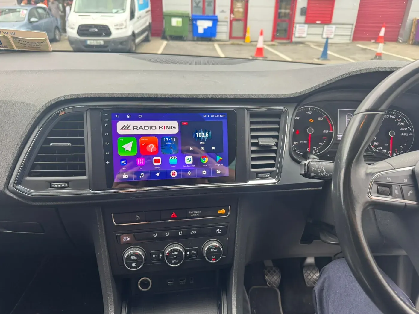 Apple CarPlay & Android Auto — Seat Ateca — photo 1