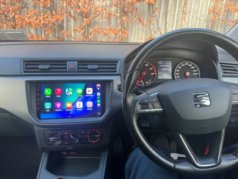 Apple CarPlay & Android Auto — Seat Ibiza — photo 1