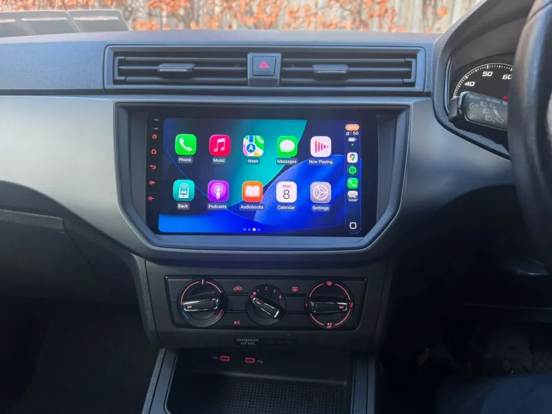 Apple CarPlay & Android Auto — Seat Ibiza — photo 2