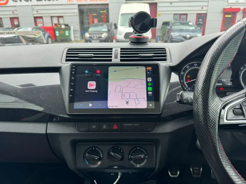 Apple CarPlay & Android Auto — Skoda Fabia — photo 4