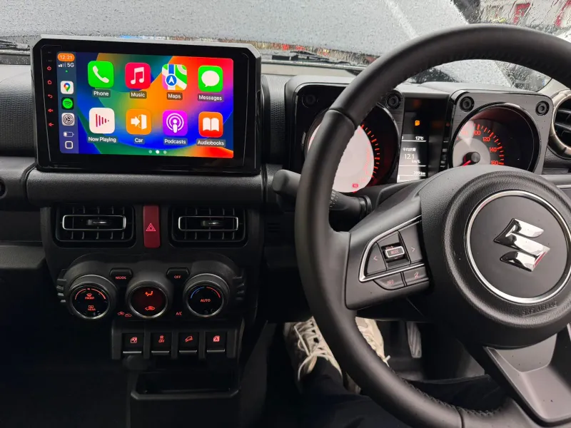 Apple CarPlay & Android Auto — Suzuki Jimny