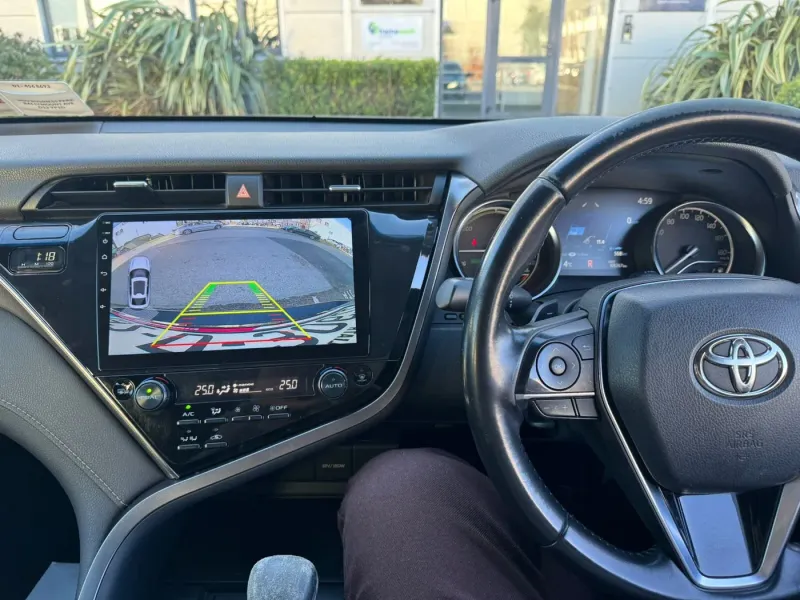Apple CarPlay & Android Auto — Toyota Camry — photo 5