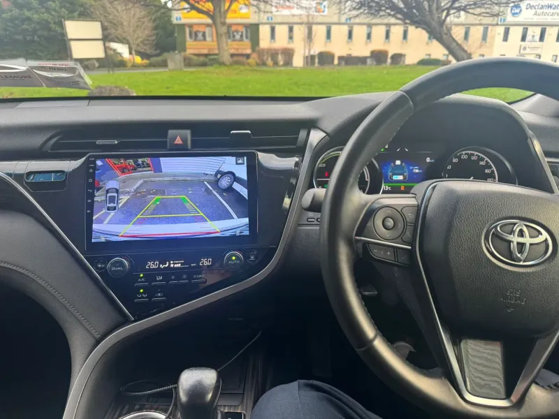Apple CarPlay & Android Auto — Toyota Camry — photo 6