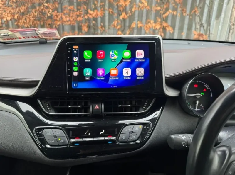 Apple CarPlay & Android Auto — Toyota C-HR