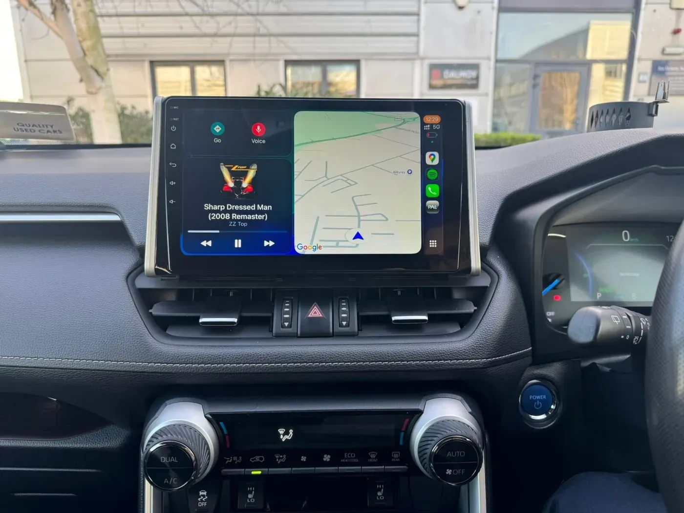 Apple CarPlay & Android Auto — Toyota RAV4 — photo 3