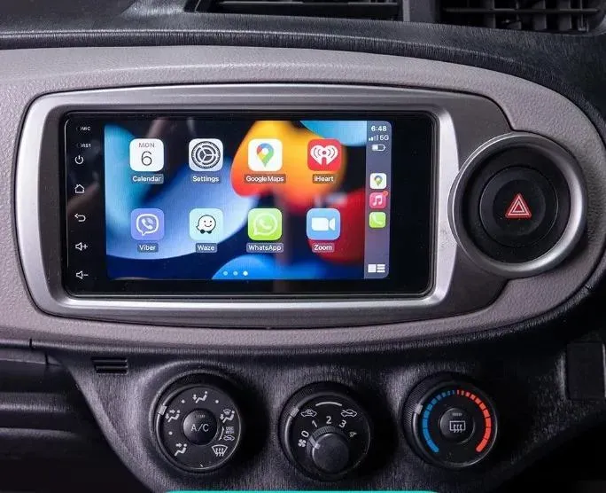 Apple CarPlay & Android Auto — Toyota Yaris — photo 1