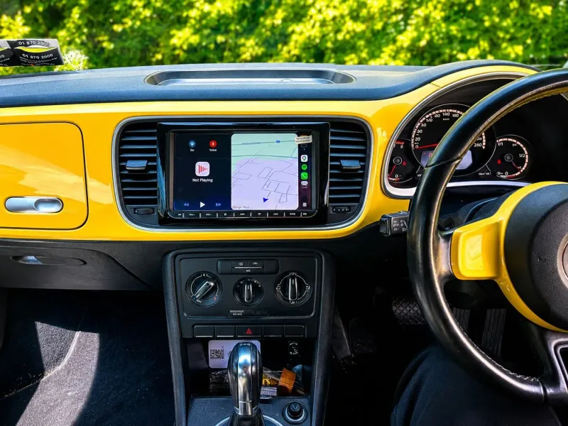 Apple CarPlay & Android Auto — Volkswagen Beetle — photo 2