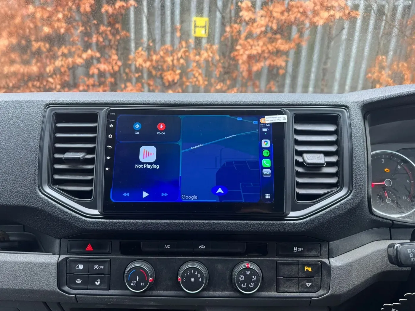Apple CarPlay & Android Auto — Volkswagen Crafter — photo 2