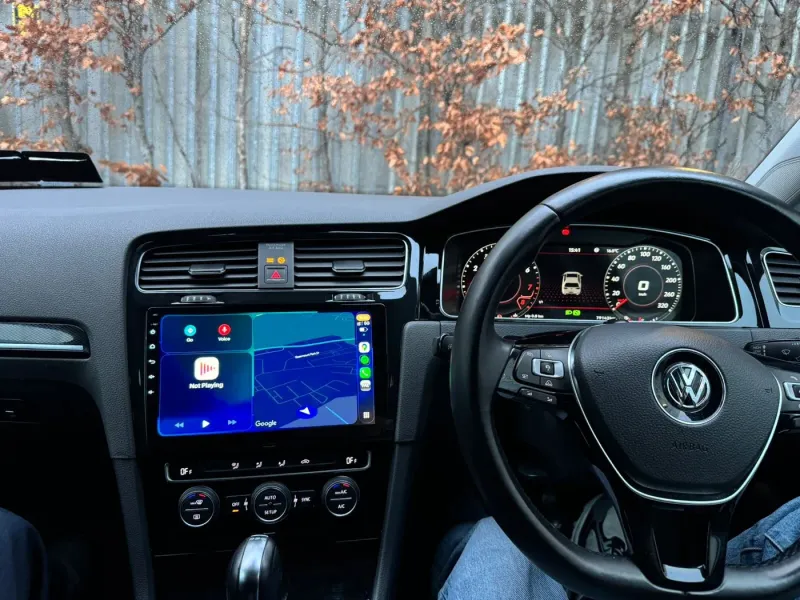 Apple CarPlay & Android Auto — Volkswagen Golf — photo 2