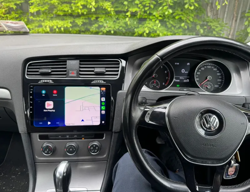 Apple CarPlay & Android Auto — Volkswagen Golf — photo 3