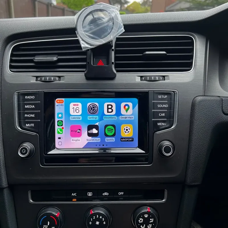 Apple CarPlay & Android Auto — Volkswagen Golf — photo 5
