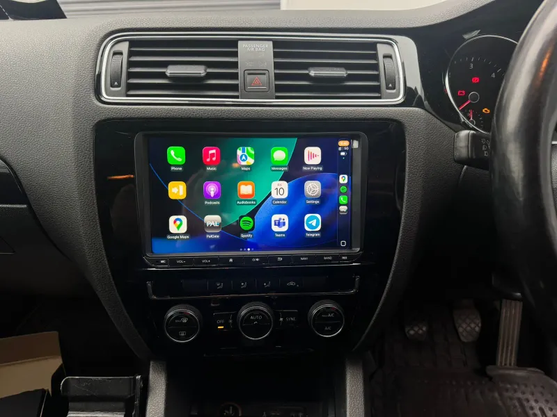 Apple CarPlay & Android Auto — Volkswagen Jetta