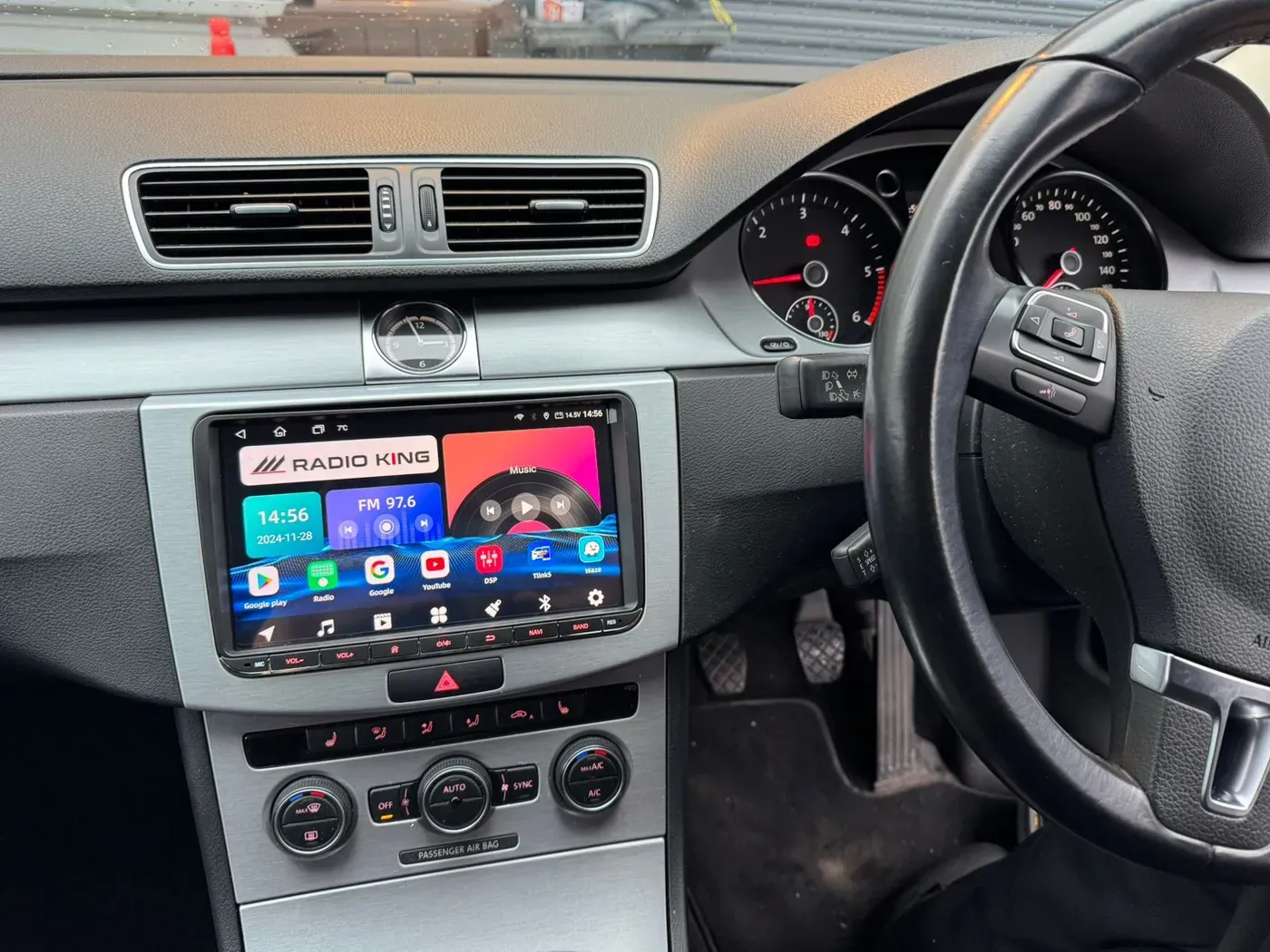 Apple CarPlay & Android Auto — Volkswagen Passat Cc — photo 6