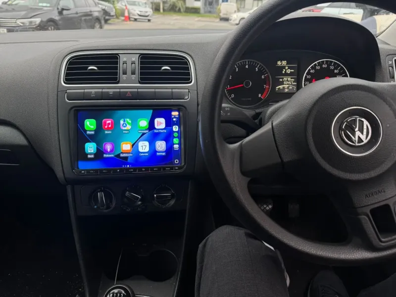 Apple CarPlay & Android Auto — Volkswagen Polo — photo 3