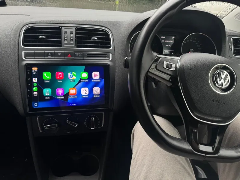 Apple CarPlay & Android Auto — Volkswagen Polo