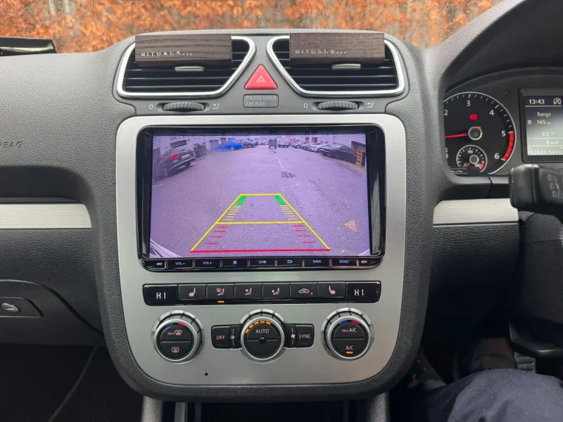 Apple CarPlay & Android Auto — Volkswagen Scirocco — photo 4