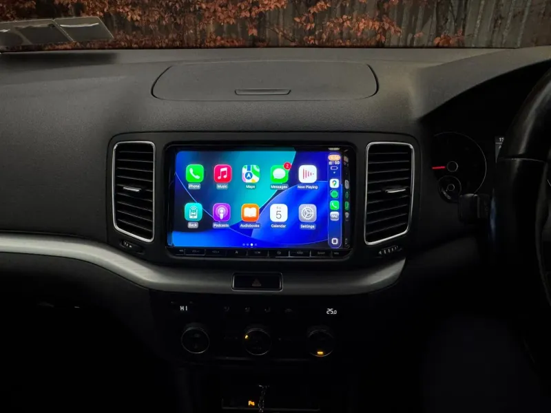 Apple CarPlay & Android Auto — Volkswagen Sharan — photo 2