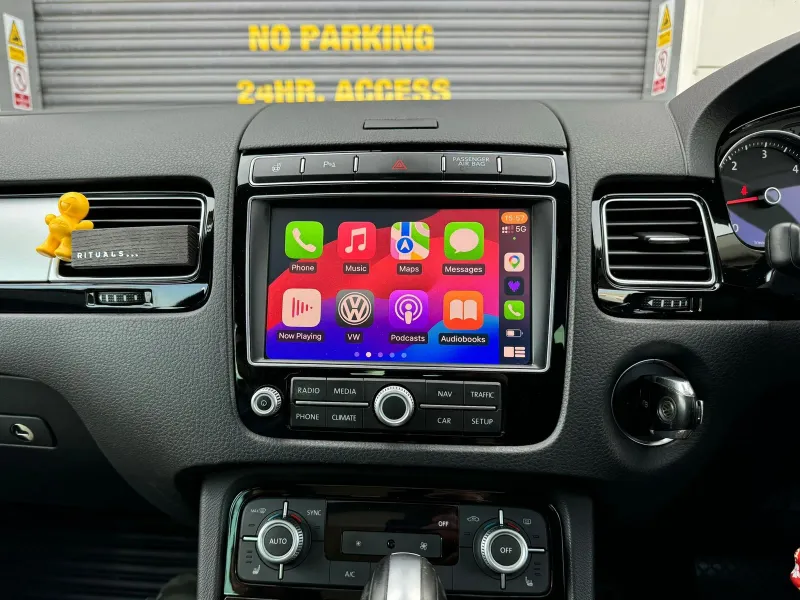 Apple CarPlay & Android Auto — Volkswagen Toureg