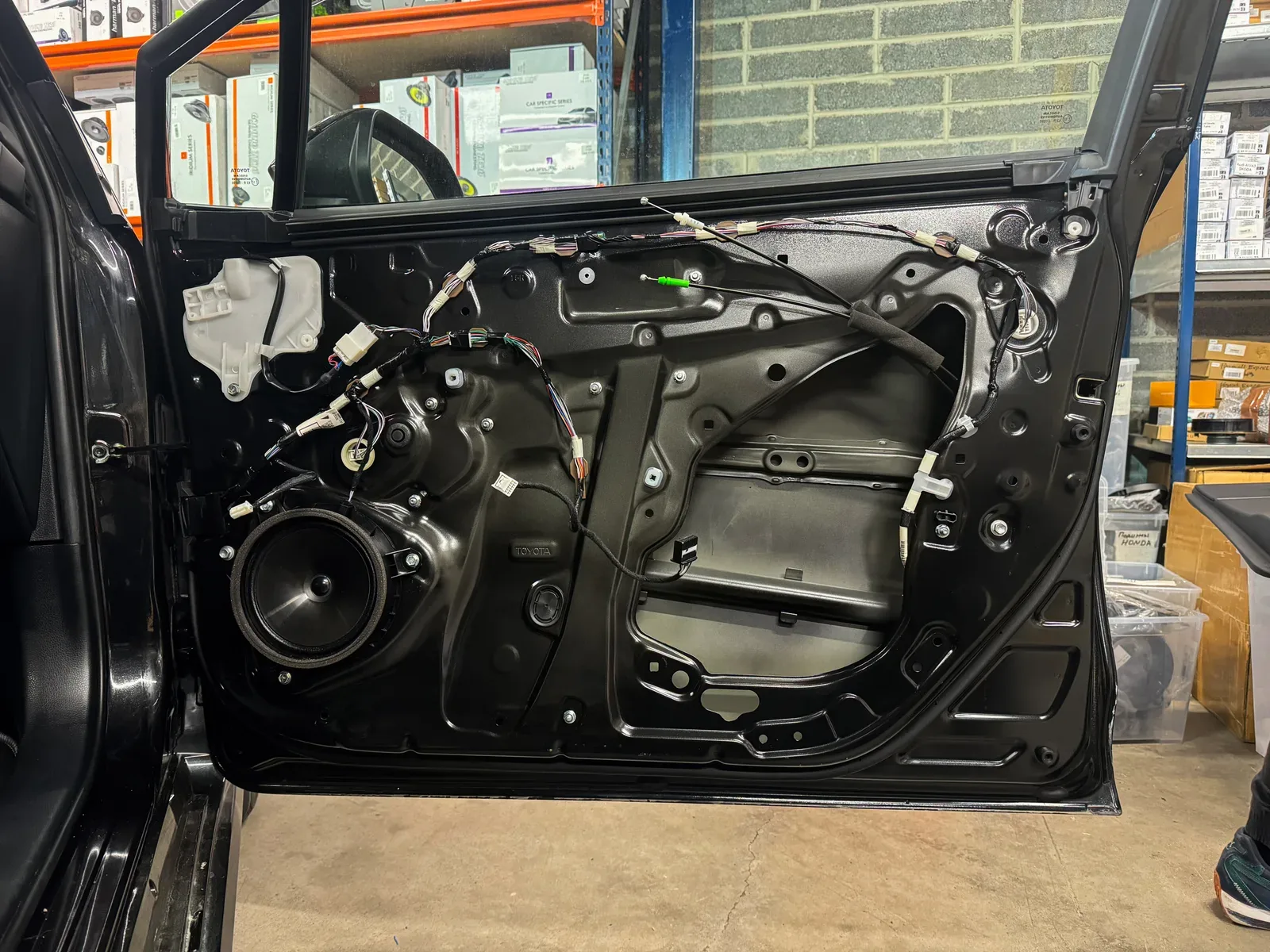 Car soundproofing installation in Dublin by Radio King — photo 12