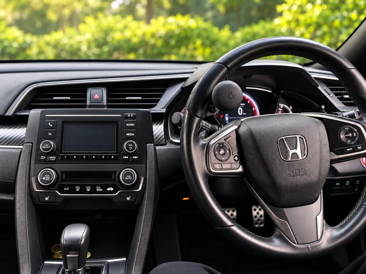 Apple CarPlay & Android Auto — Honda Civic FK8 (2018) — before, factory system