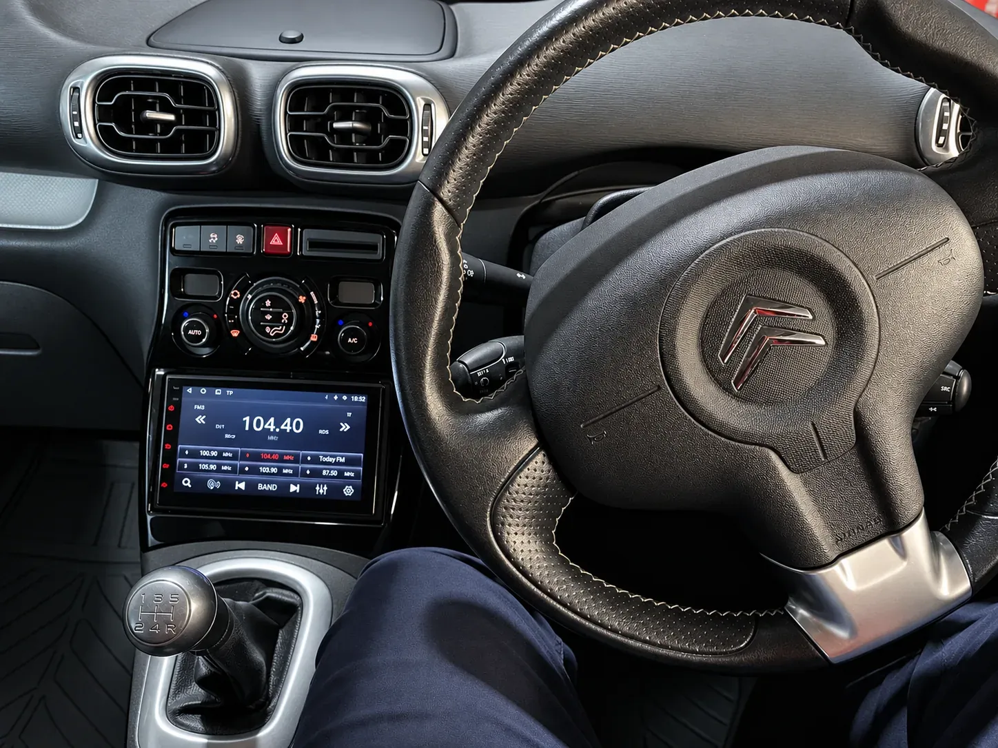 Citroën Picasso — Apple CarPlay & Android Auto