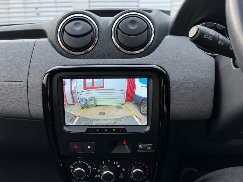 Apple CarPlay & Android Auto — Dacia Duster — photo 1