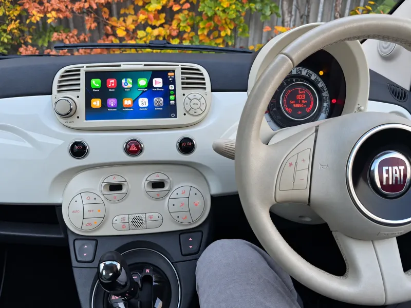 Apple CarPlay & Android Auto — Fiat 500 — photo 1