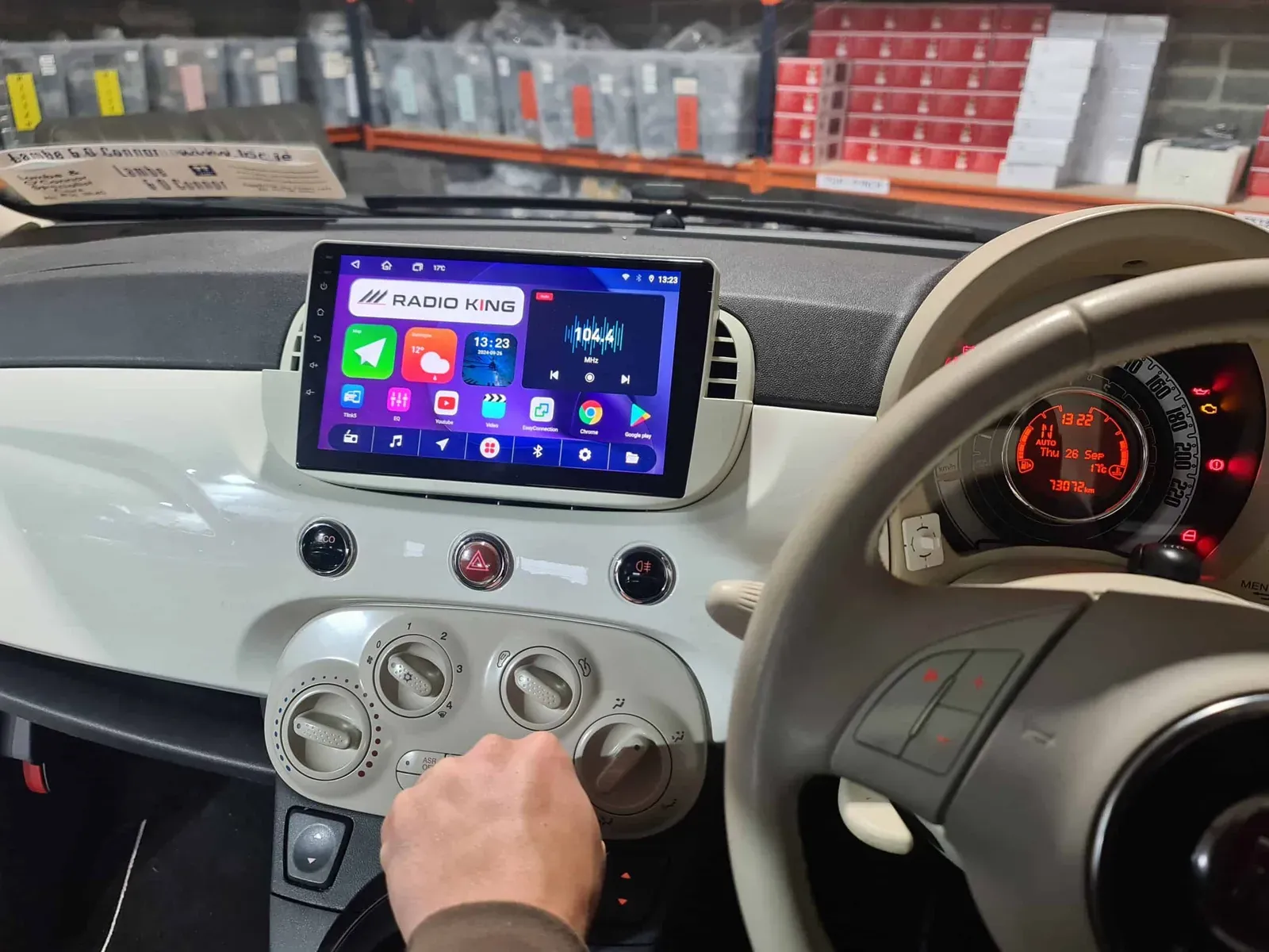 Fiat 500 Apple CarPlay & Android Auto Radio