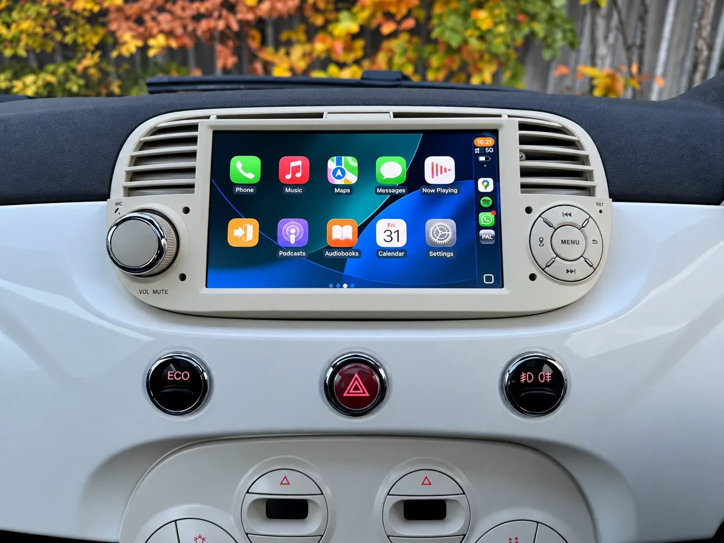 Apple CarPlay & Android Auto — Fiat 500