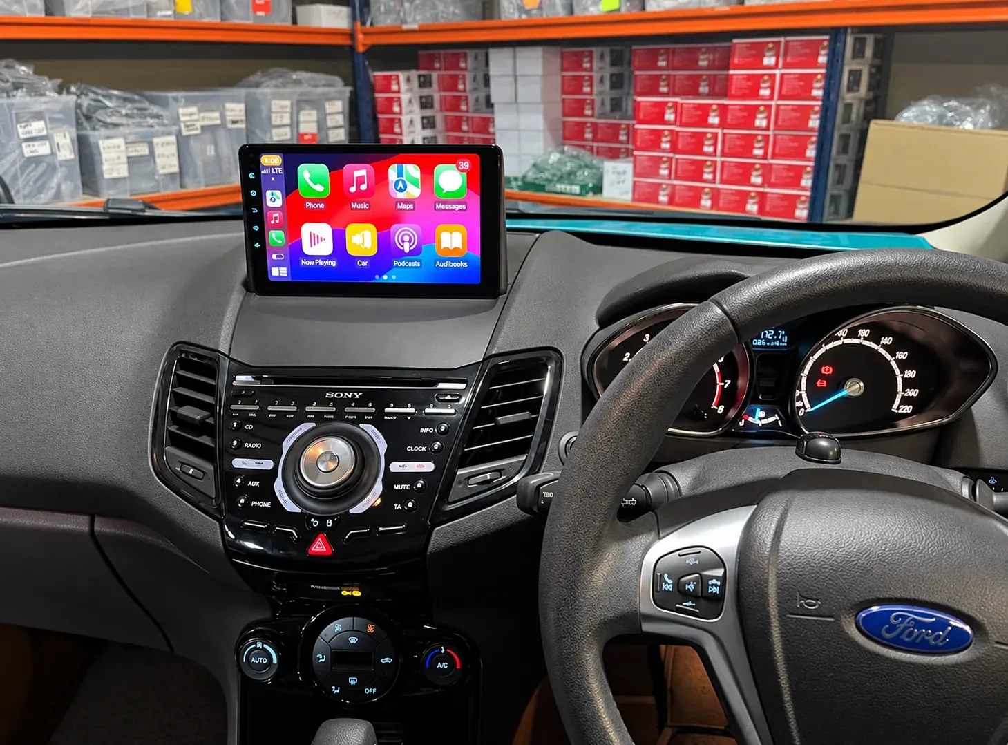 Apple CarPlay & Android Auto — Ford Fiesta