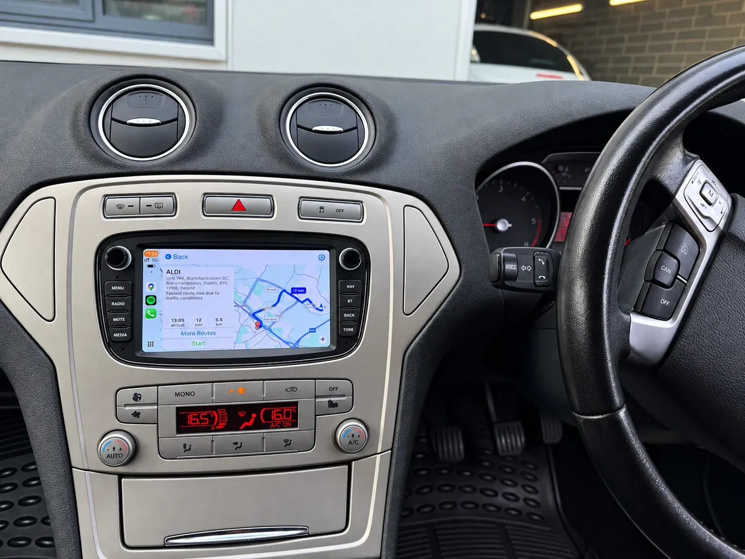 Apple CarPlay & Android Auto — Ford Mondeo — photo 4