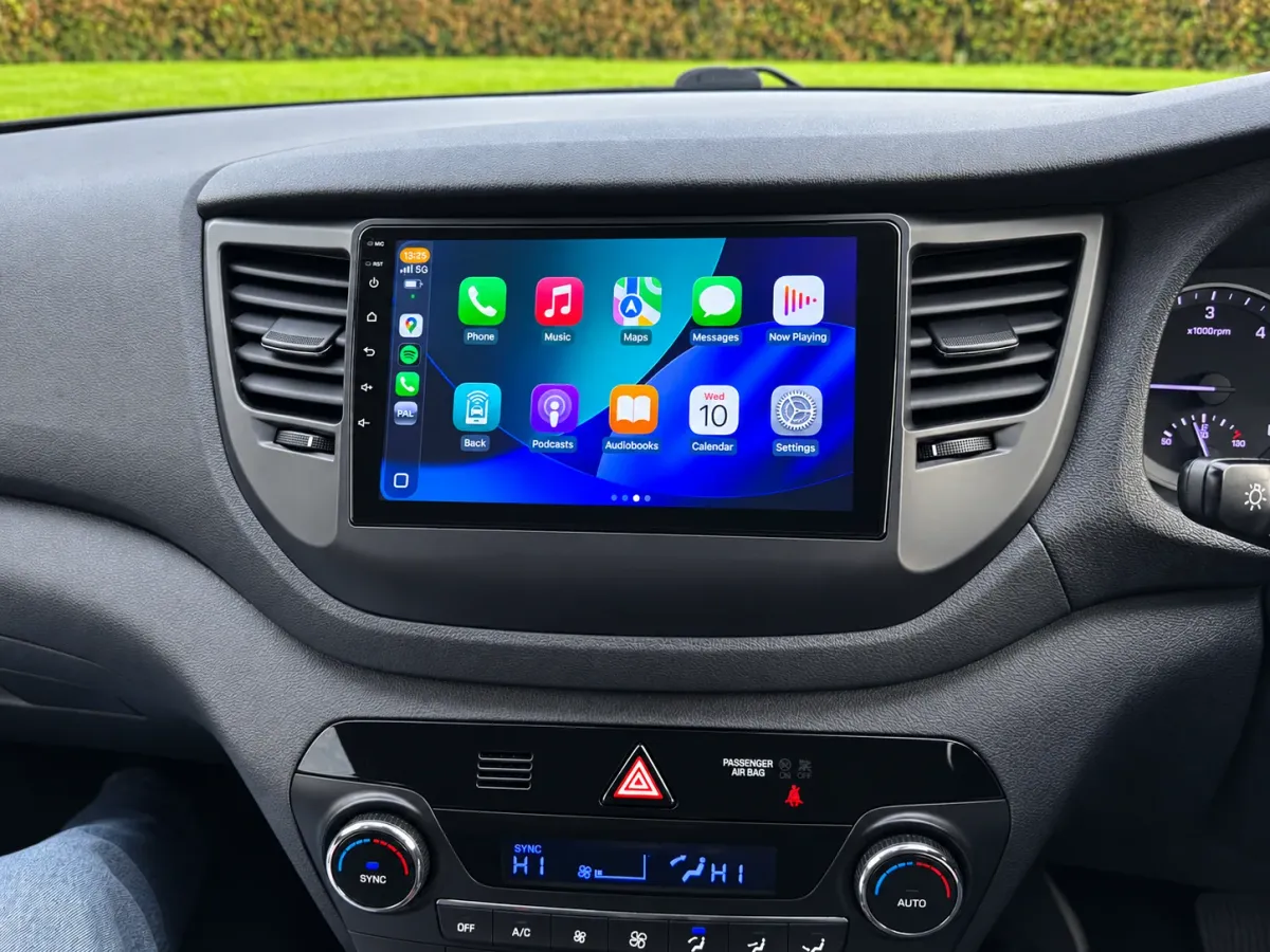 Apple CarPlay & Android Auto — Hyundai Tucson