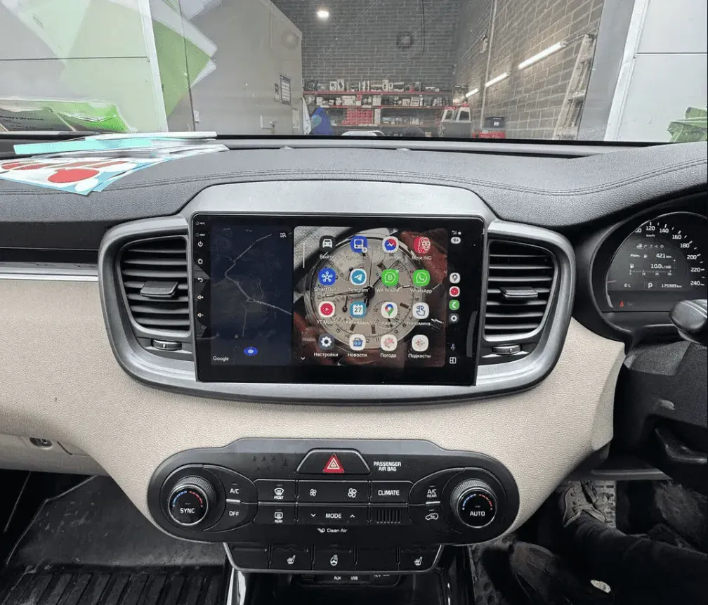 Kia Sorento Apple CarPlay & Android Auto Radio
