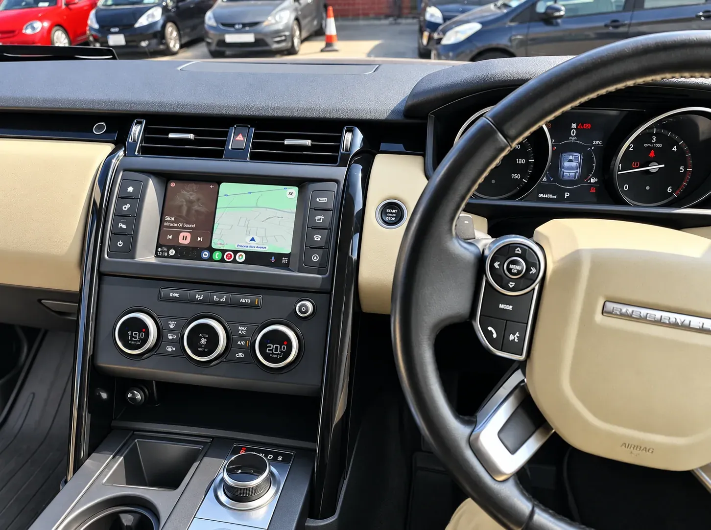 Apple CarPlay & Android Auto Upgrade — Land Rover Discovery