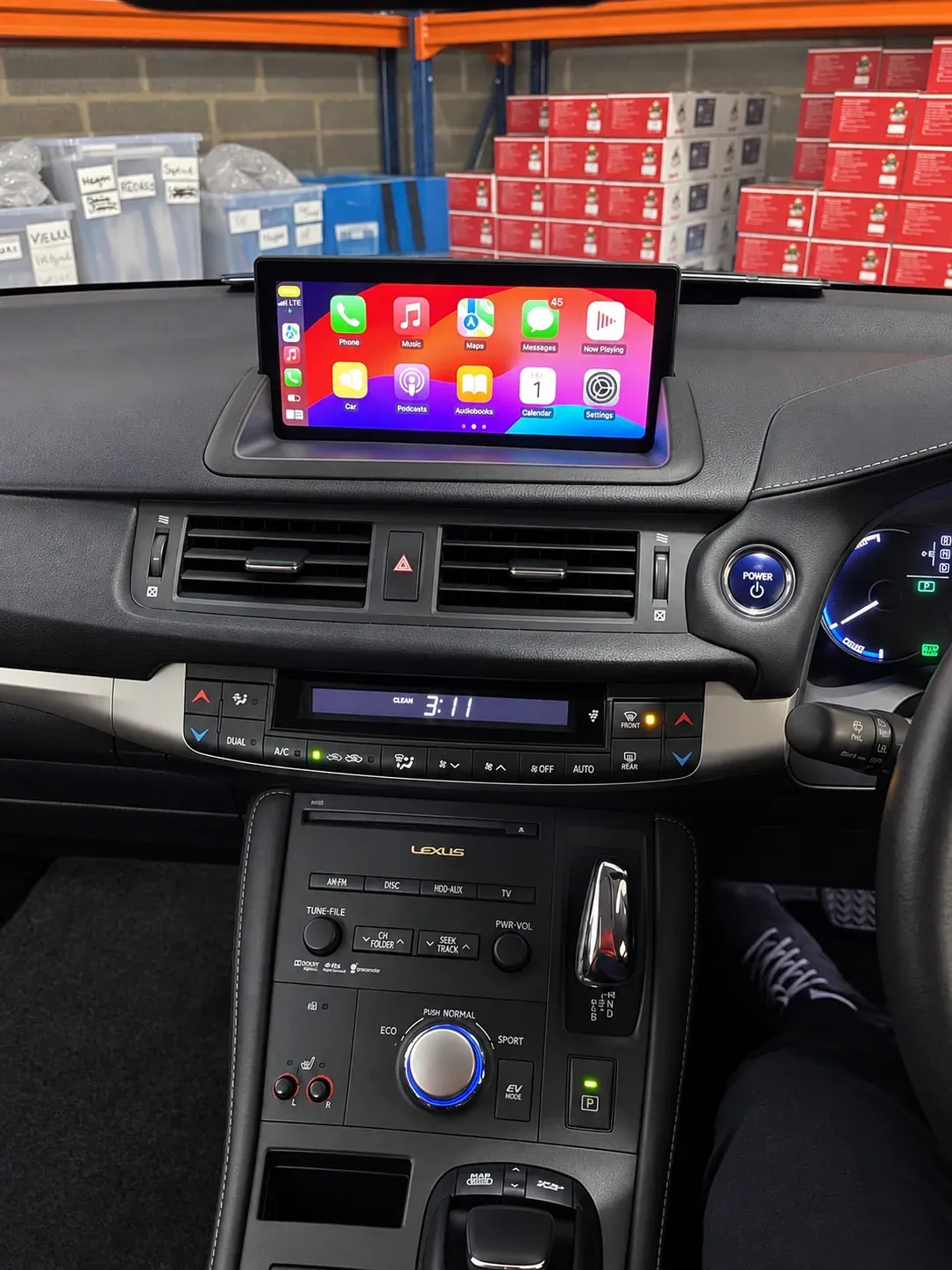 Lexus CT200H — Apple CarPlay & Android Auto
