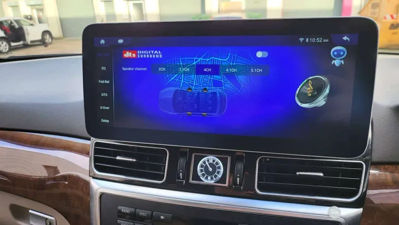 Mercedes-Benz ML 250 Apple CarPlay & Android Auto Radio