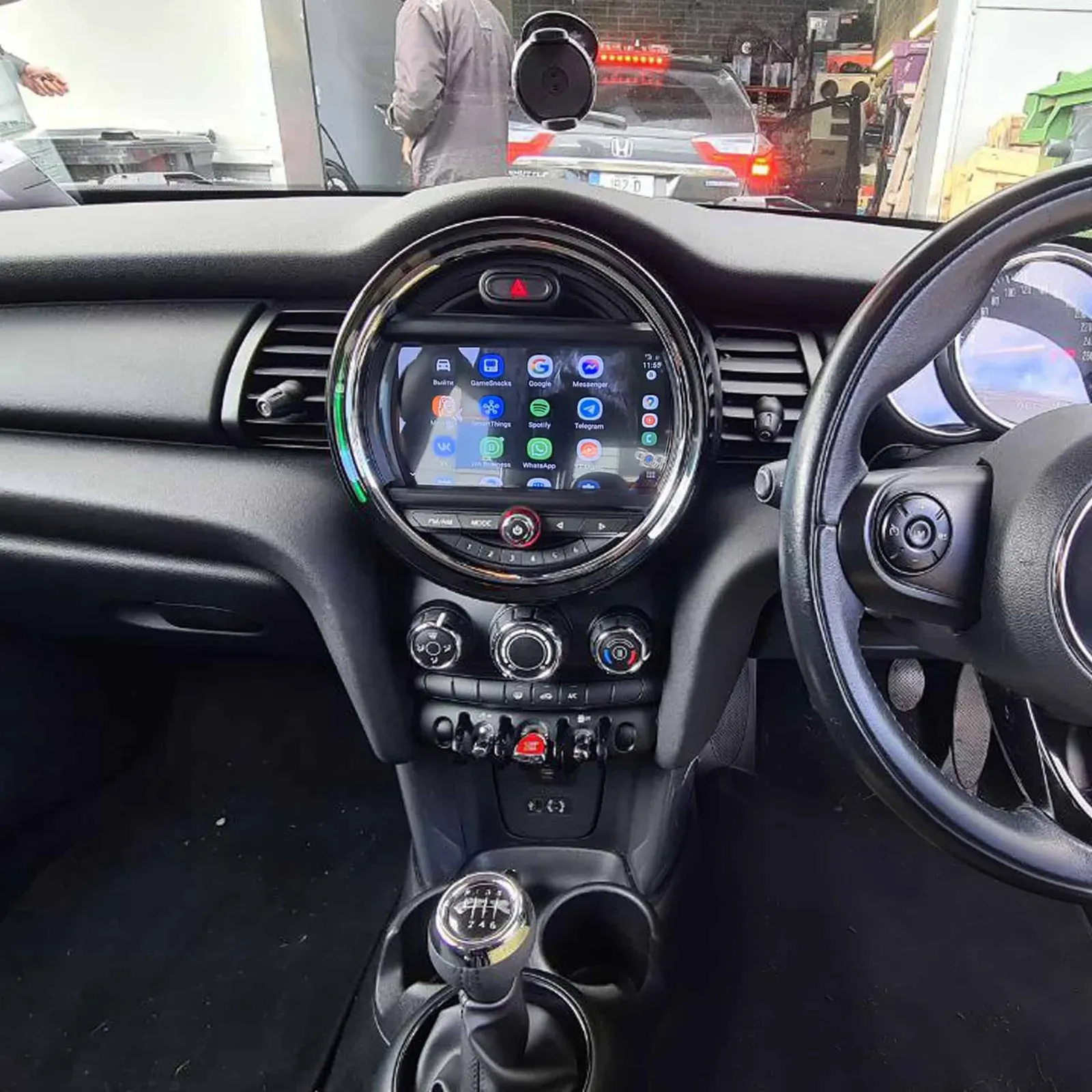 Mini Cooper Apple CarPlay & Android Auto Radio