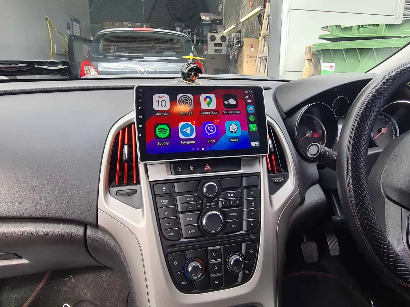 Opel Astra Apple CarPlay & Android Auto Radio