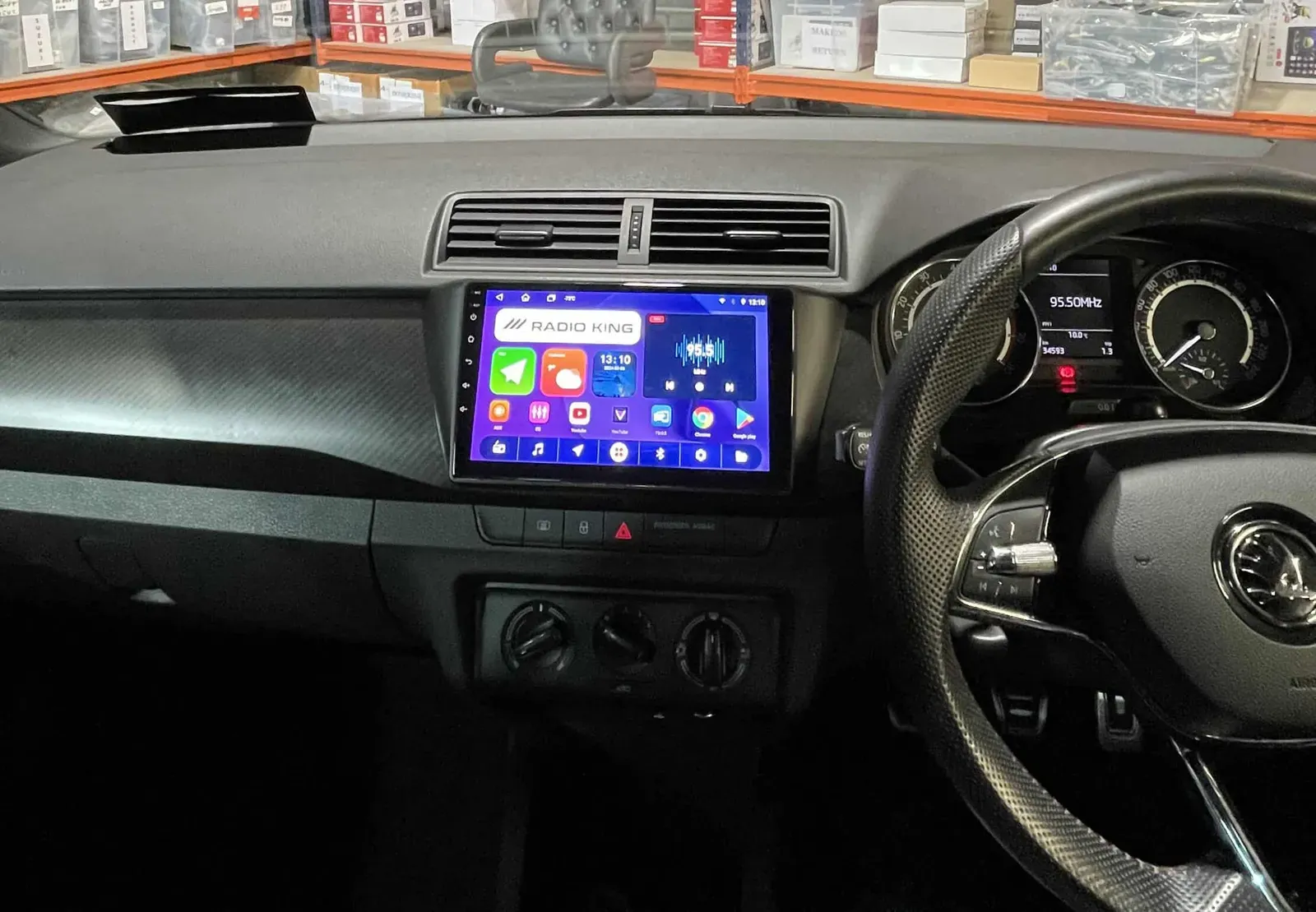 Skoda Fabia Apple CarPlay & Android Auto Radio