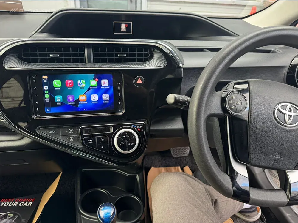 Toyota Aqua Apple CarPlay & Android Auto Radio
