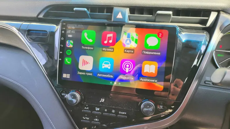 Toyota Camry Apple CarPlay & Android Auto Radio