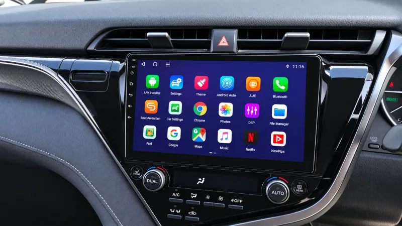 Apple CarPlay & Android Auto — Toyota Camry — photo 2