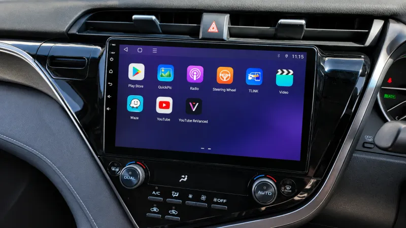 Apple CarPlay & Android Auto — Toyota Camry — photo 3