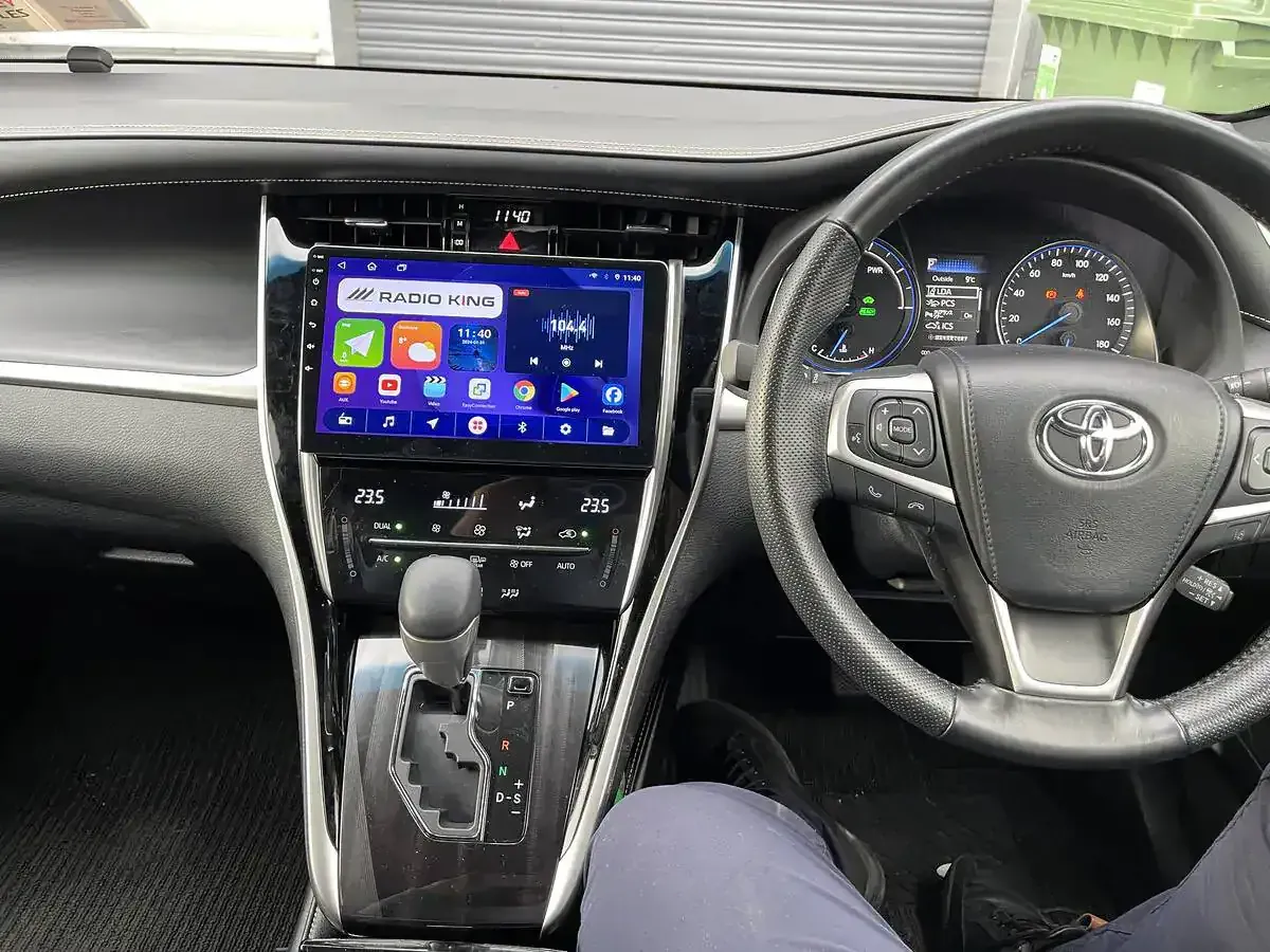 Toyota Harrier Apple CarPlay & Android Auto Radio